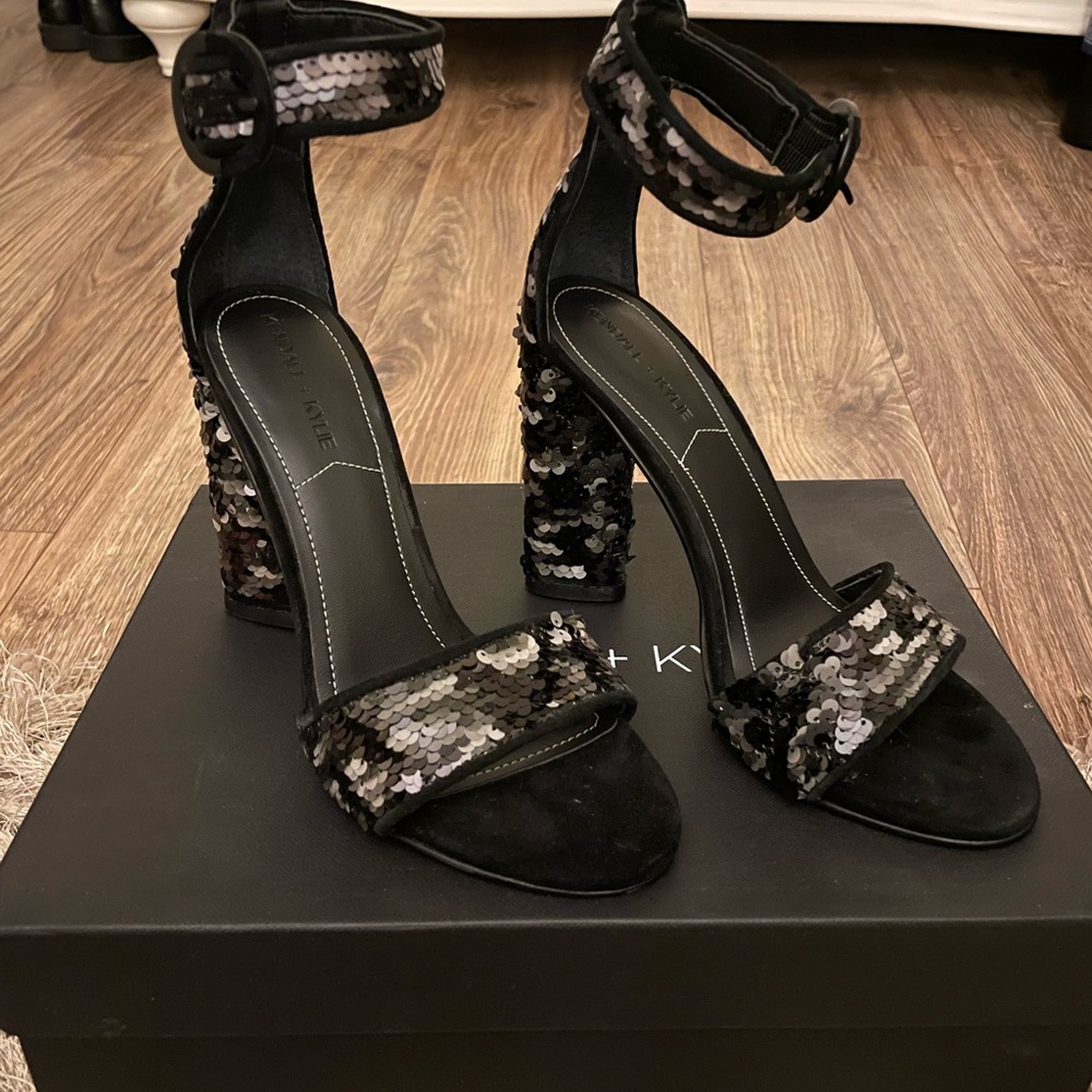 BRAND NEW- Kendall & Kylie Black/ Gray sequence heels size 6.5